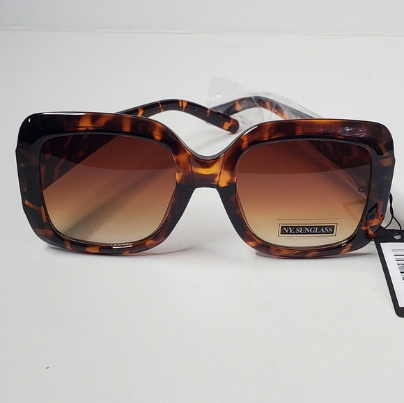 NY Sunglasses - Picture 3 of 9